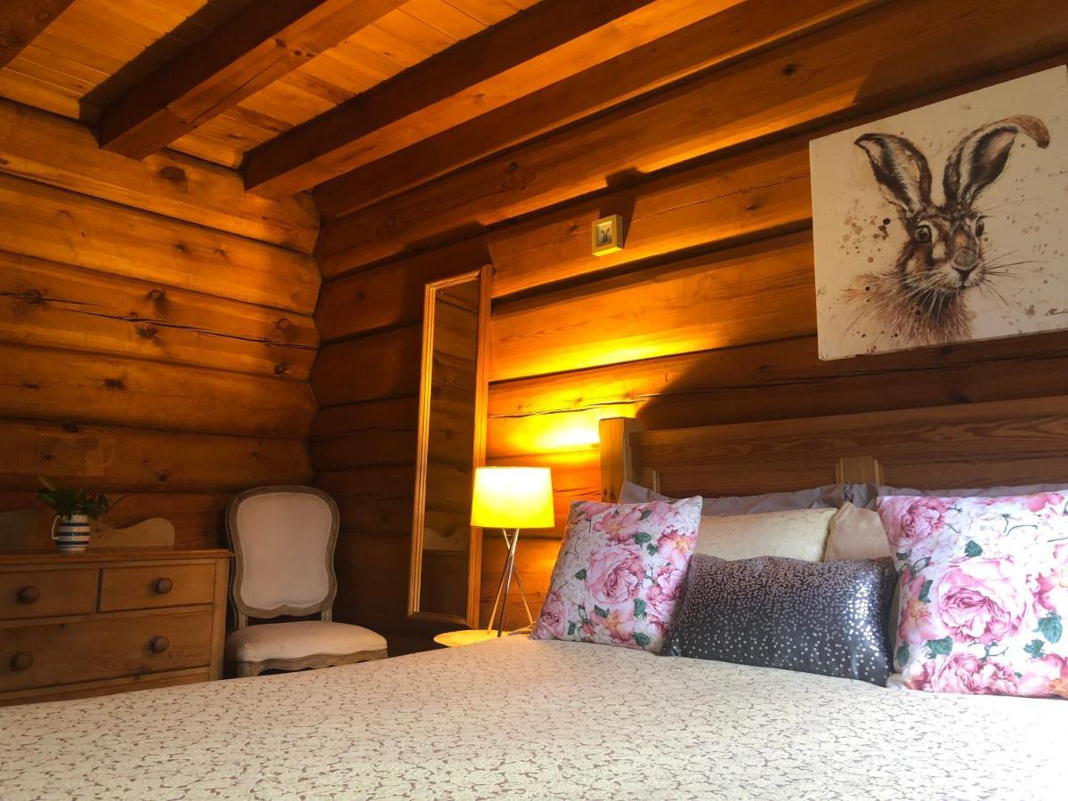 Log Home Village Ulverston Extérieur photo